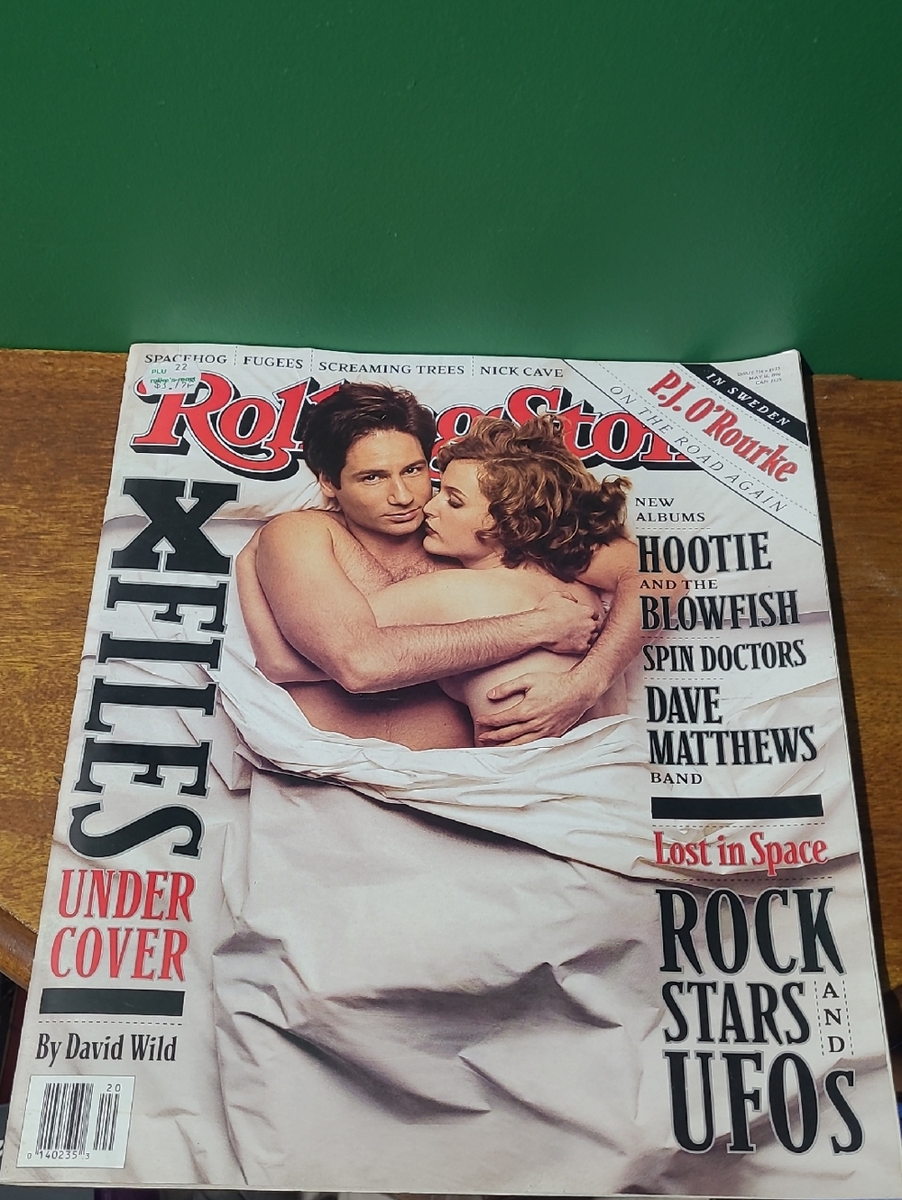 Rolling Stone Magazine May 16th 1996 Featuring X-Files Stars Under Cover